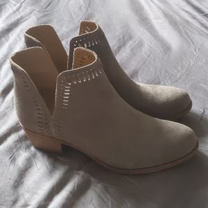 Lucky Brand Bustina Booties
